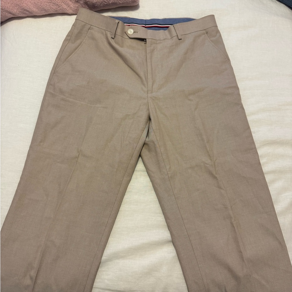 Tommy Hilfiger Men's Khaki Chinos